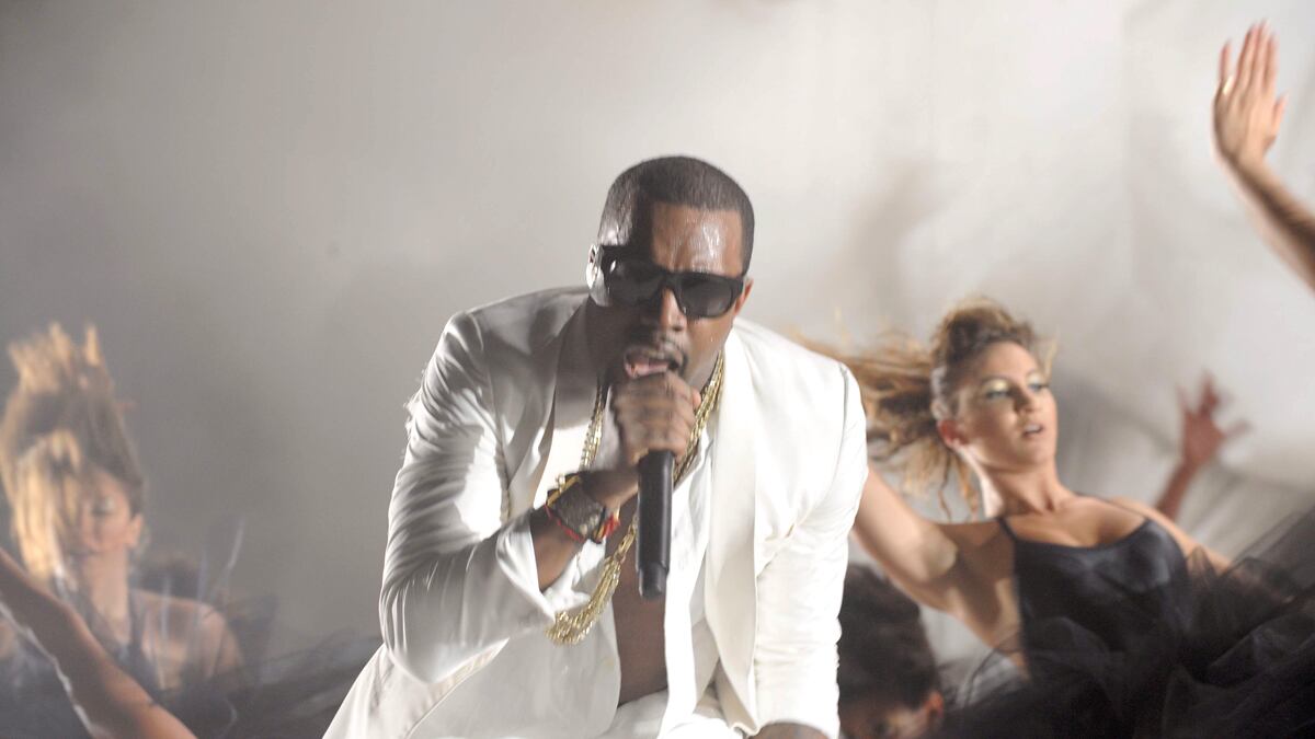 cheats/2011/10/01/kanye-west-debuts-fashion-line/kanye-the-musical-kesa_lac4kz