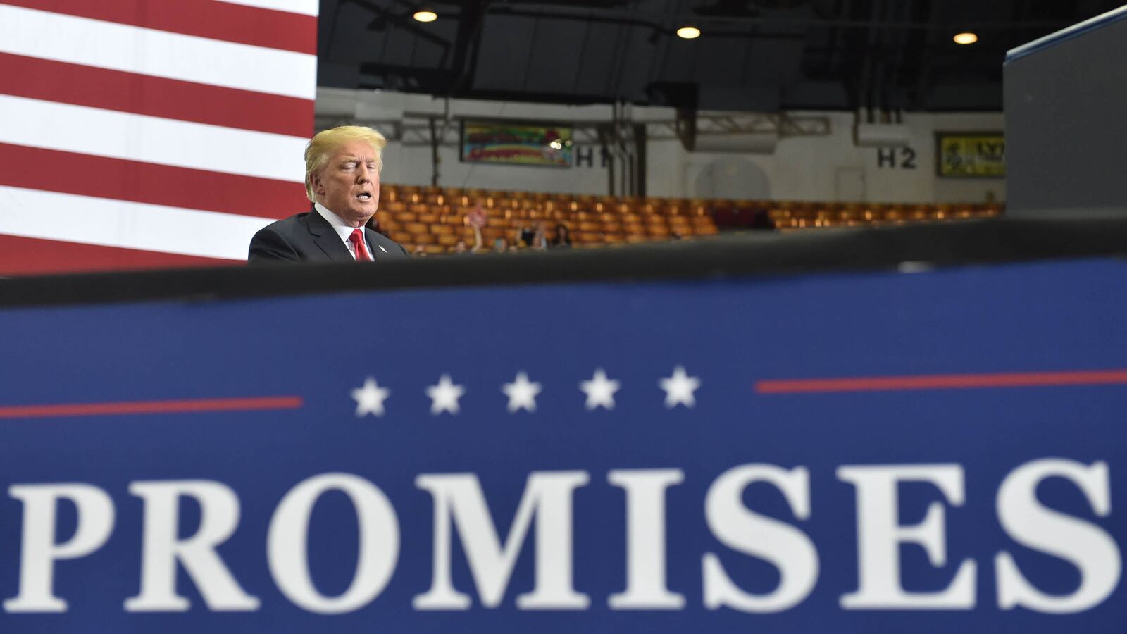 180924-resnick-trump-polls-tease_gfbo0u