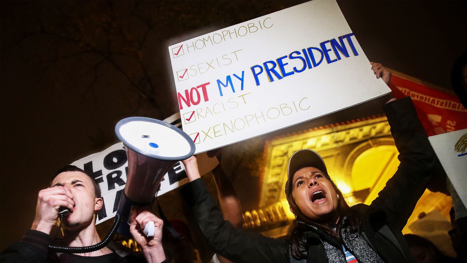 articles/2016/11/10/raging-trump-protestors-threaten-violence-blame-hillary/161109-crocker-union-square-tease_py2mh7