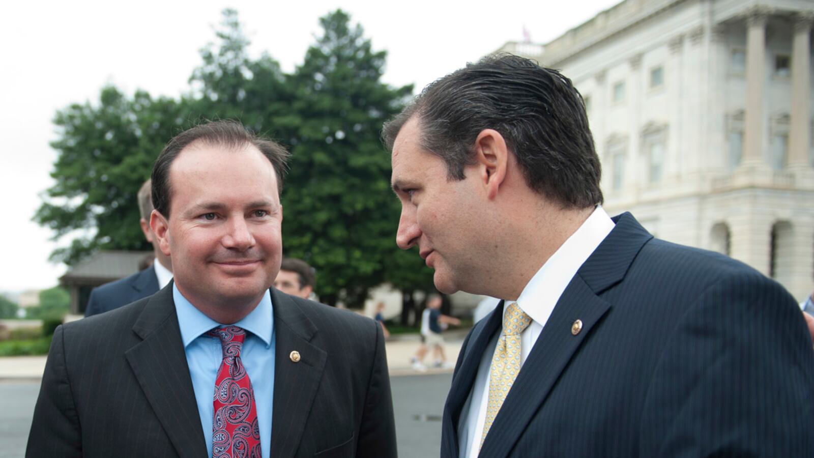 articles/2013/10/15/wackobirds-don-t-show-up-to-gop-senate-meeting/131007-powers-gop-box_ekcvbw