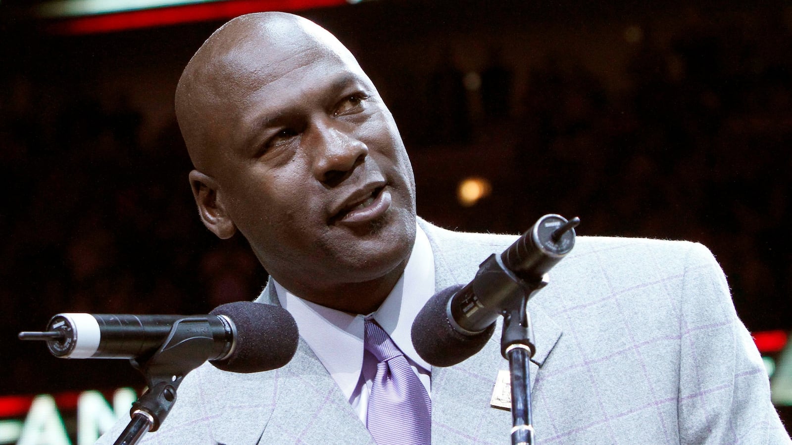 cheats/2016/07/25/michael-jordan-backs-blm/160725-michael-jordan-cheat_dx8p8k