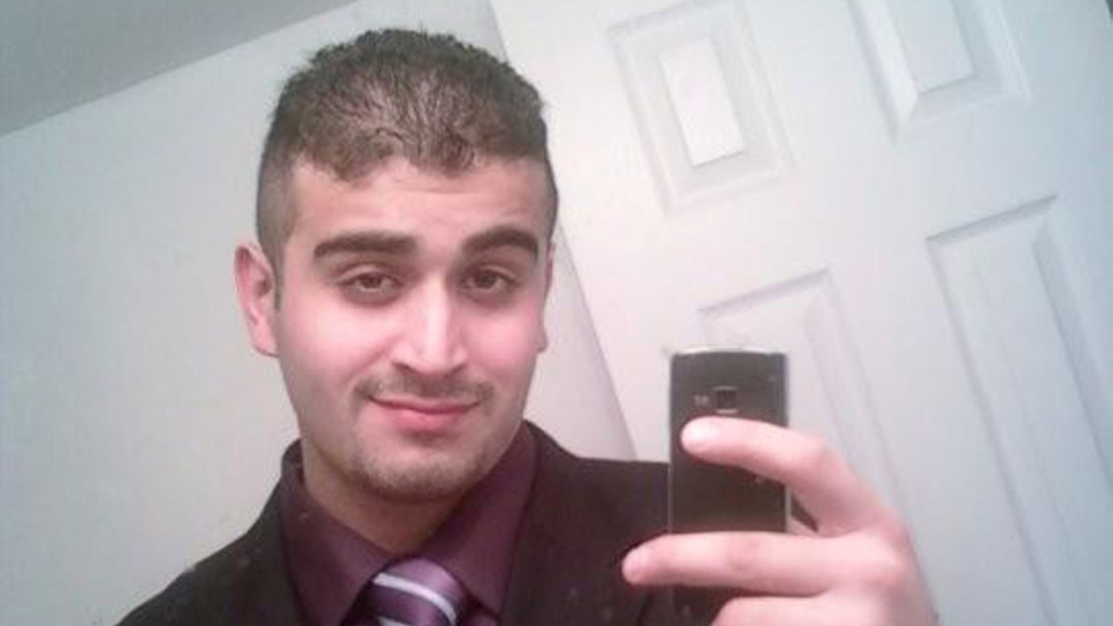 cheats/2016/06/20/fbi-releases-orlando-shooter-s-911-call-transcript/160614-omar-mateen-orlando-shooter_czjvlm