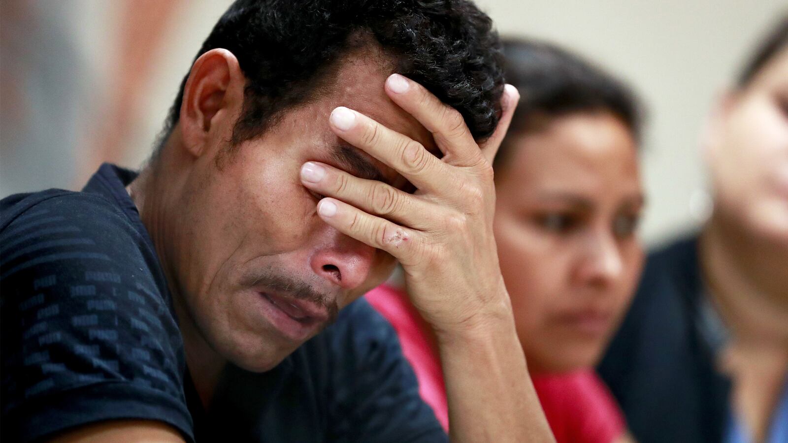 180626-Rabbit-Hole-Judge-tell-trump-reunite-families-hero_tslur6