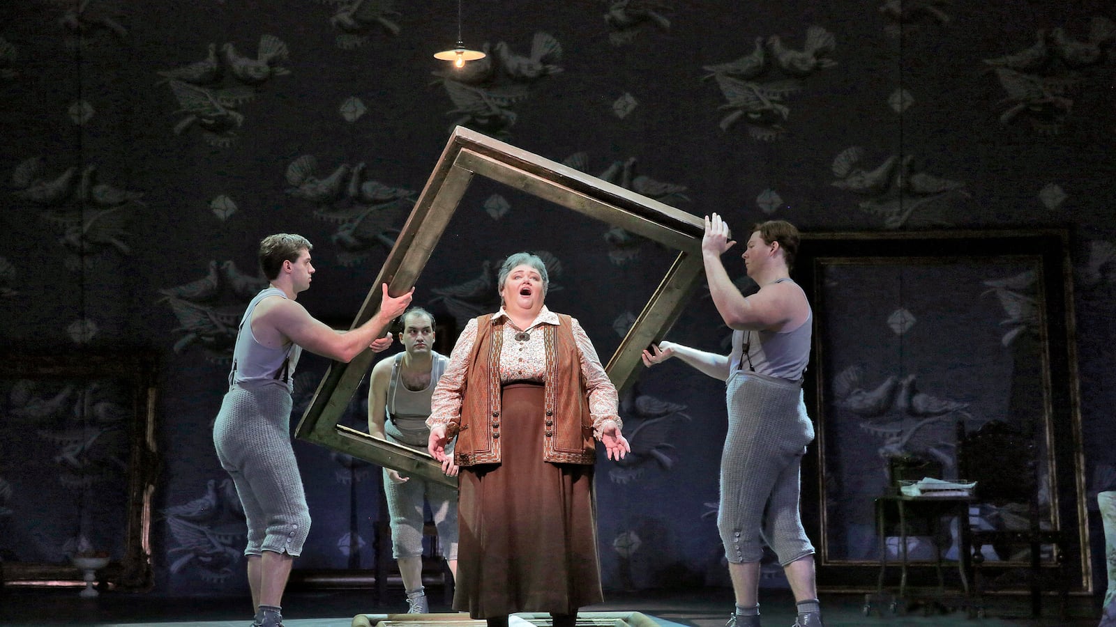 articles/2016/10/20/gertrude-stein-and-alice-b-toklas-s-love-becomes-an-opera/161020-Milnes-opera-tease_vrjmrm