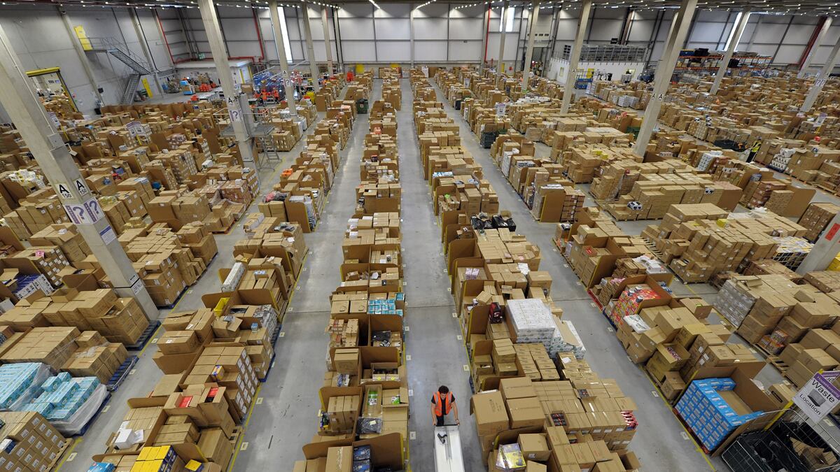 cheats/2011/11/28/cyber-monday-expects-record-sales/cyber-monday-set-to-hit-records-cs_y9larl