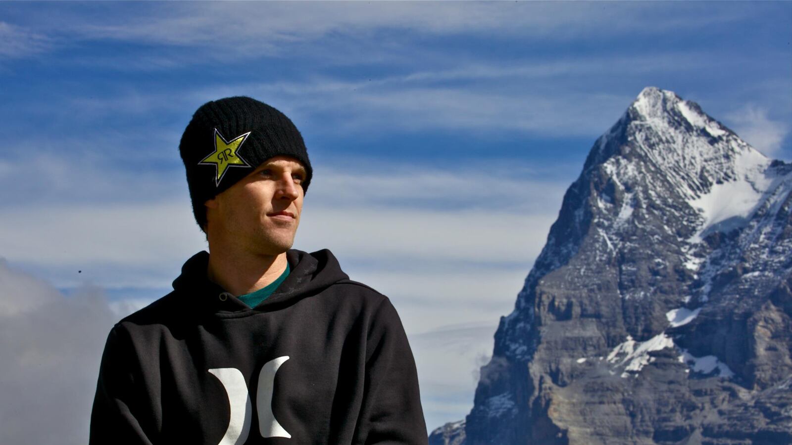 cheats/2015/09/29/extreme-sports-star-killed-skydiving/150929-Erik-Roner-cheat_mkhkjv