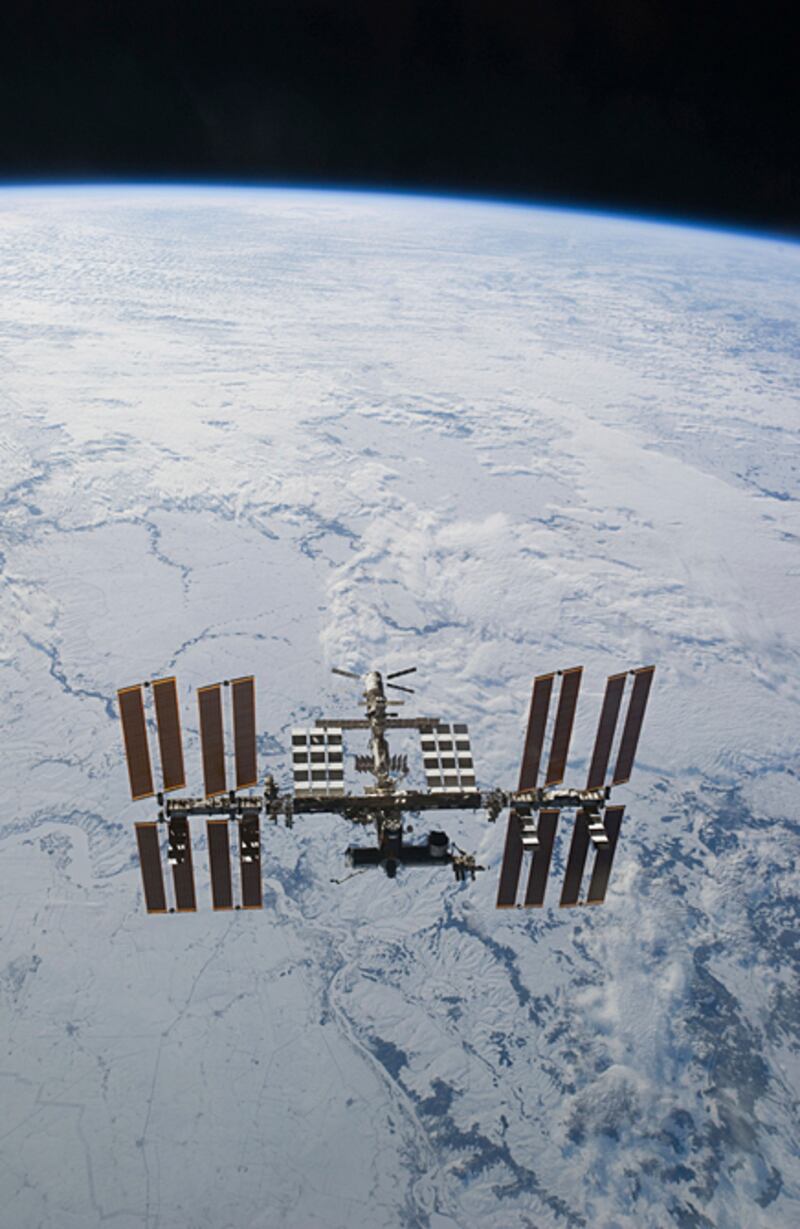 galleries/2011/04/28/great-moments-in-space/great-moments-in-space---space-station_v6dzg3