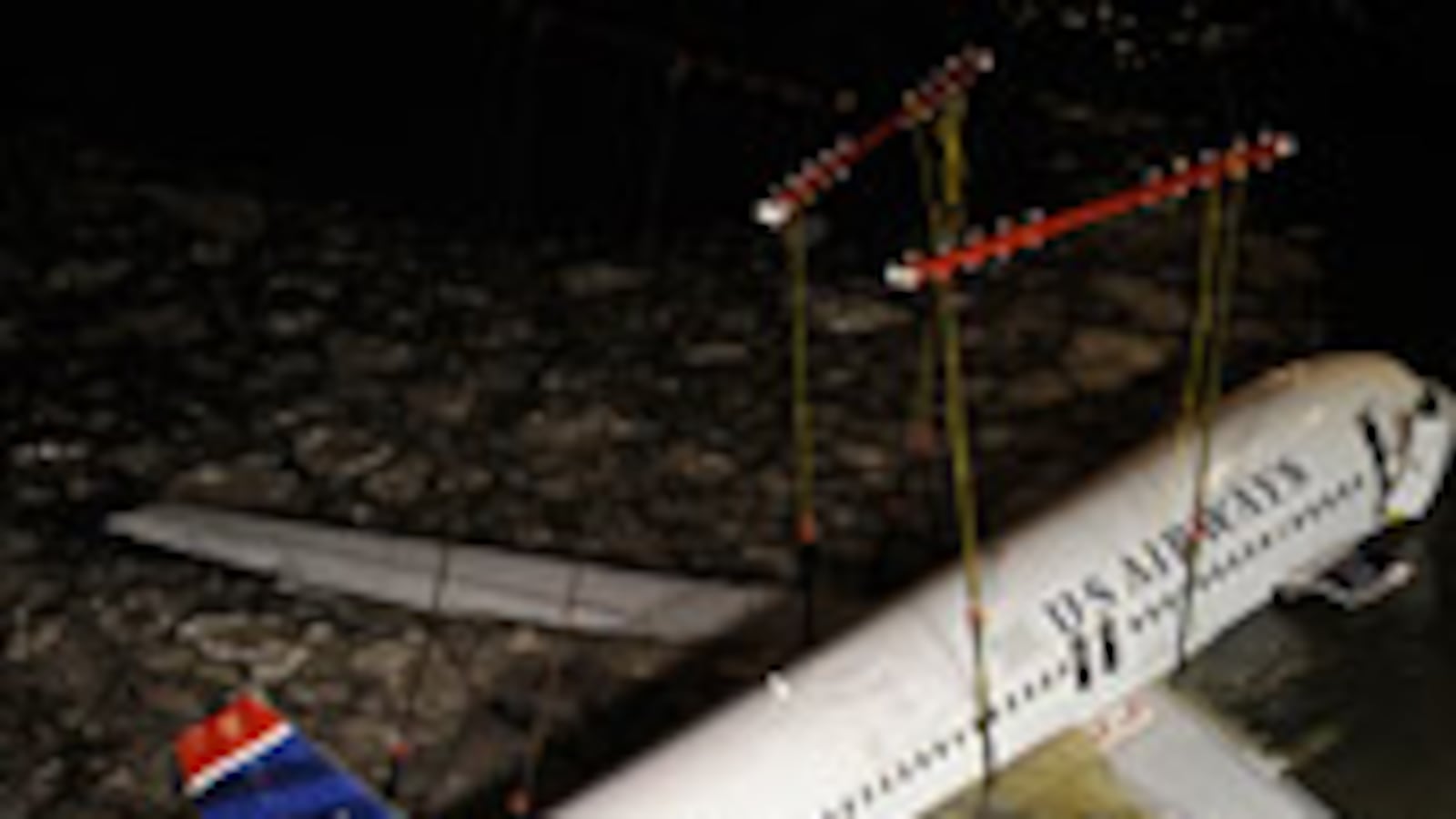 articles/2009/02/05/hero-pilot-to-tower/irving-flight-1549-sullenberger_13051_y4lpwr