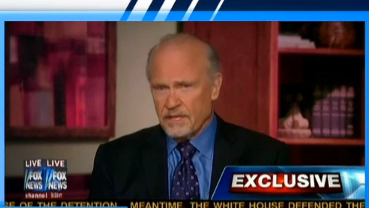 cheats/2012/01/24/fred-thompson-endorses-gingrich/fred-thompson-endorses-newt_imz1ze