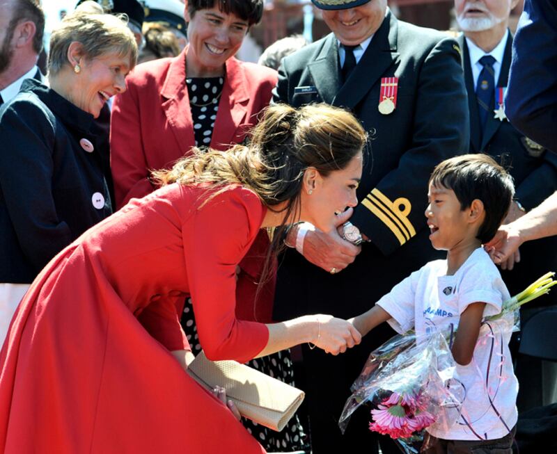 galleries/2011/07/01/royal-tour-of-canada-and-the-united-states/royal-canada-goodbye-3_gverpx