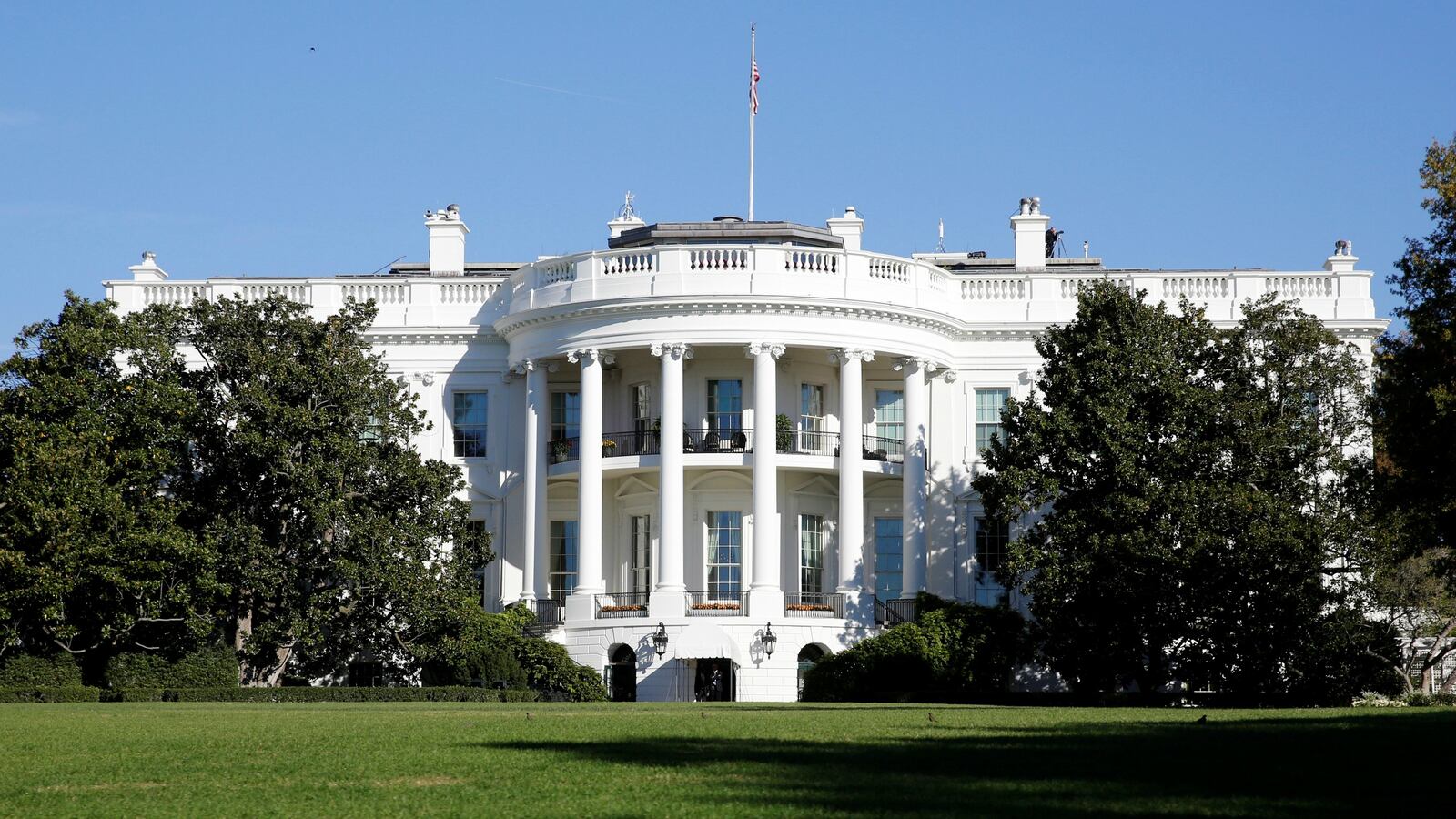 180303-white-house-shots-fired-cheat_xhpcgs