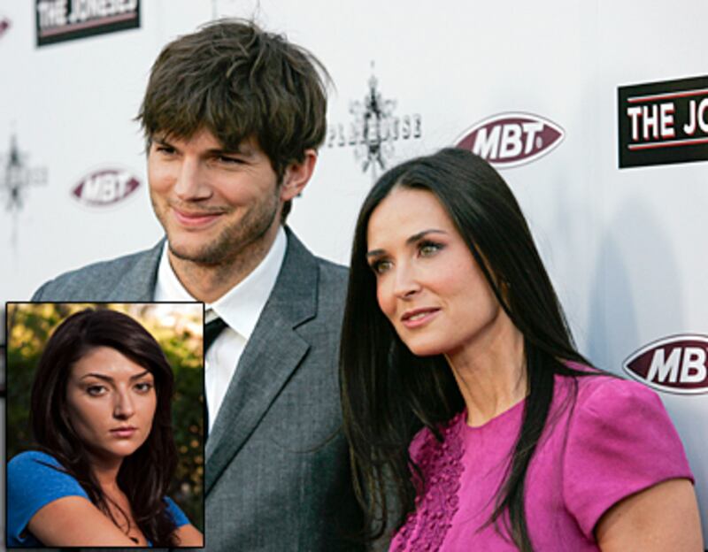 articles/2010/09/26/ashton-kutcher-david-beckham-strange-celebrity-affairs/cheating-down_x8lowe