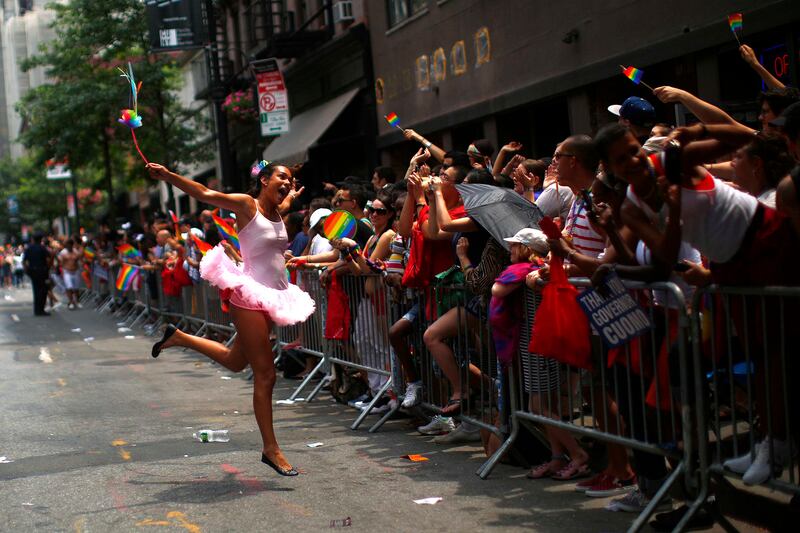 galleries/2013/06/30/celebrate-america-s-gay-pride-parades-photos/130630-pride-parade-04_y1mlkf