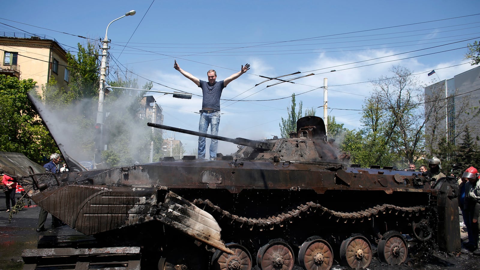 articles/2014/05/10/putin-s-people-stage-their-bogus-vote/140710-ukraine-tease_wq0l3l