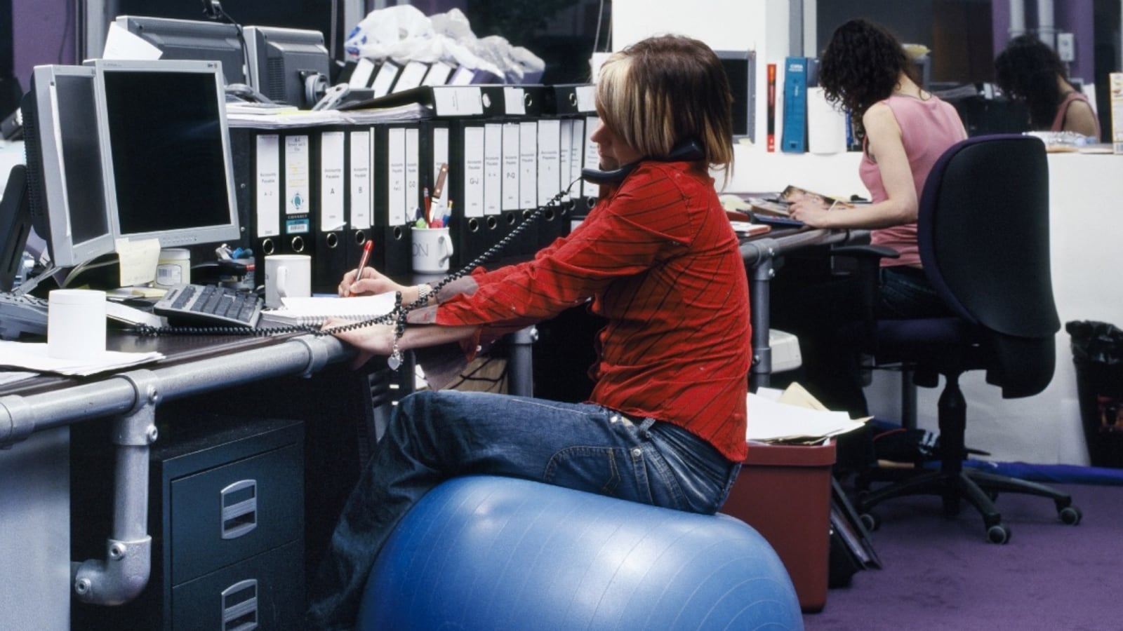 cheats/2013/04/12/ball-chairs-don-t-improve-posture/130412-ball-chairs-don_t-work-cheat_uasvck
