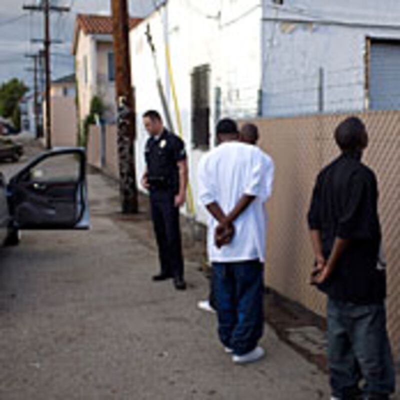 articles/2009/01/09/a-rage-in-oakland/crouch-black-crime_9988_hgbmnn
