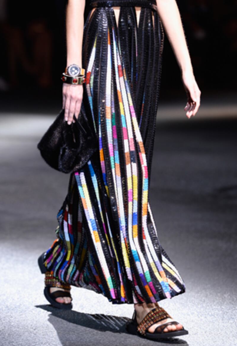 articles/2013/09/30/givenchy-spring-summer-2014-a-tribal-influence/130930-givenchy-embed_kmysft