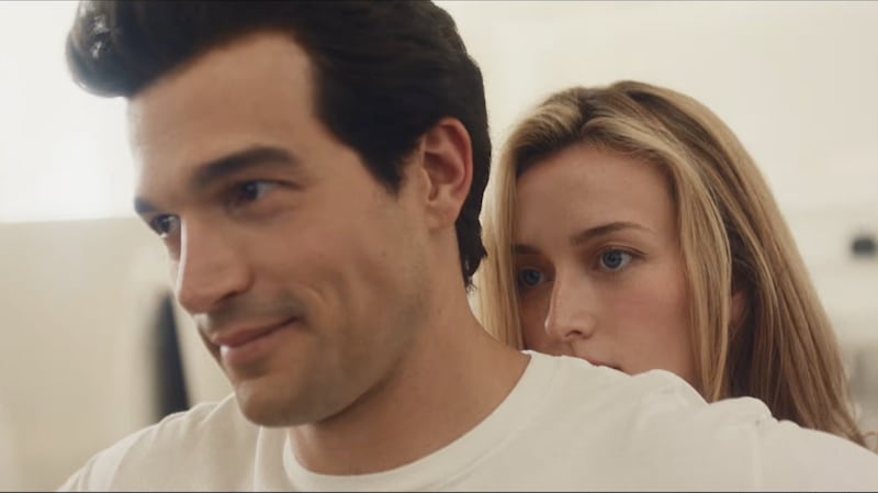 JFK Jr (Paul Anthony Kelly) and Carolyn Bessette (Sarah Pidgeon) in "Love Story"