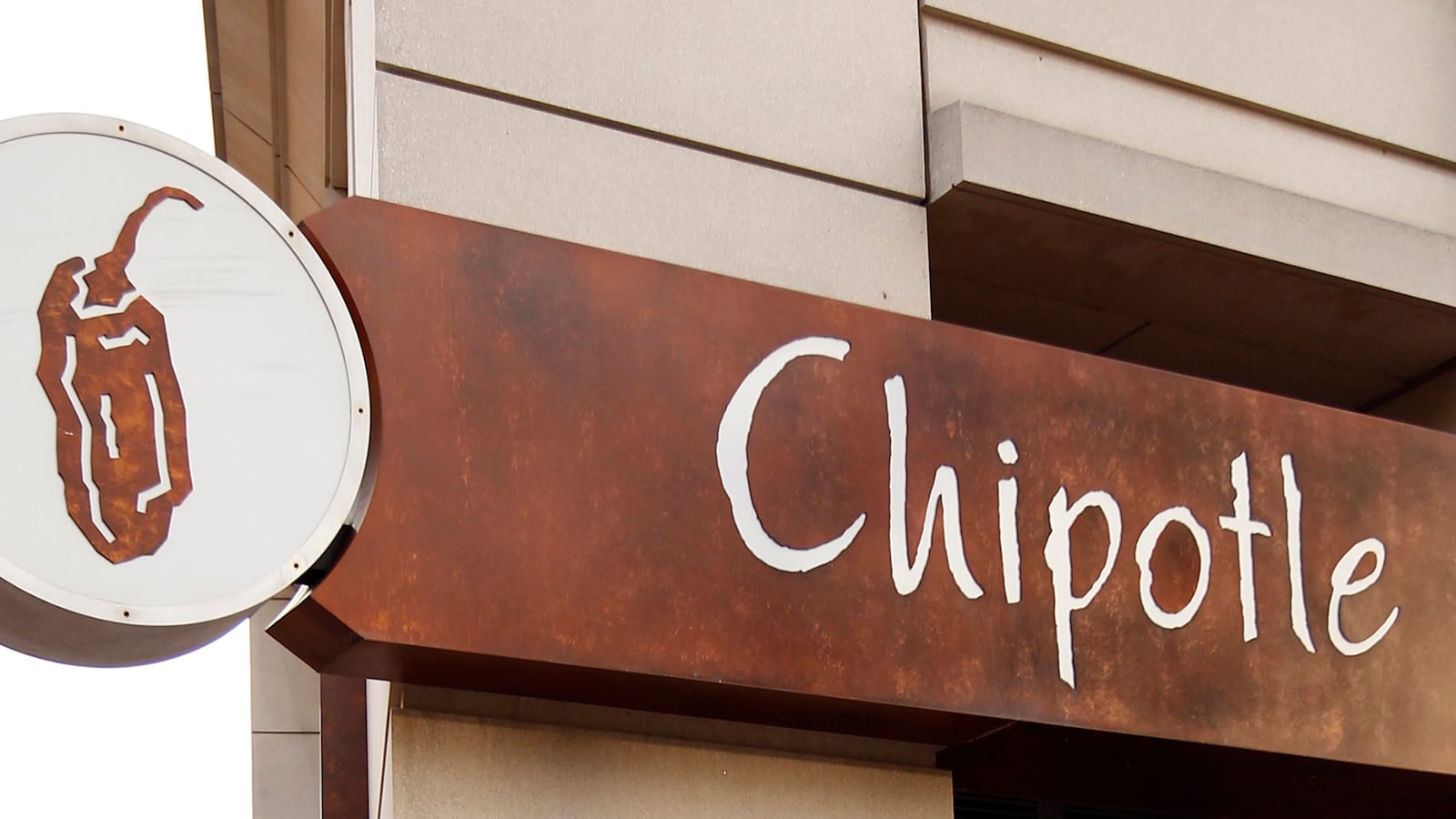 cheats/2014/05/15/chipotle-to-publish-authors-on-cups/140715-chipotle-cheat_qqq9xt