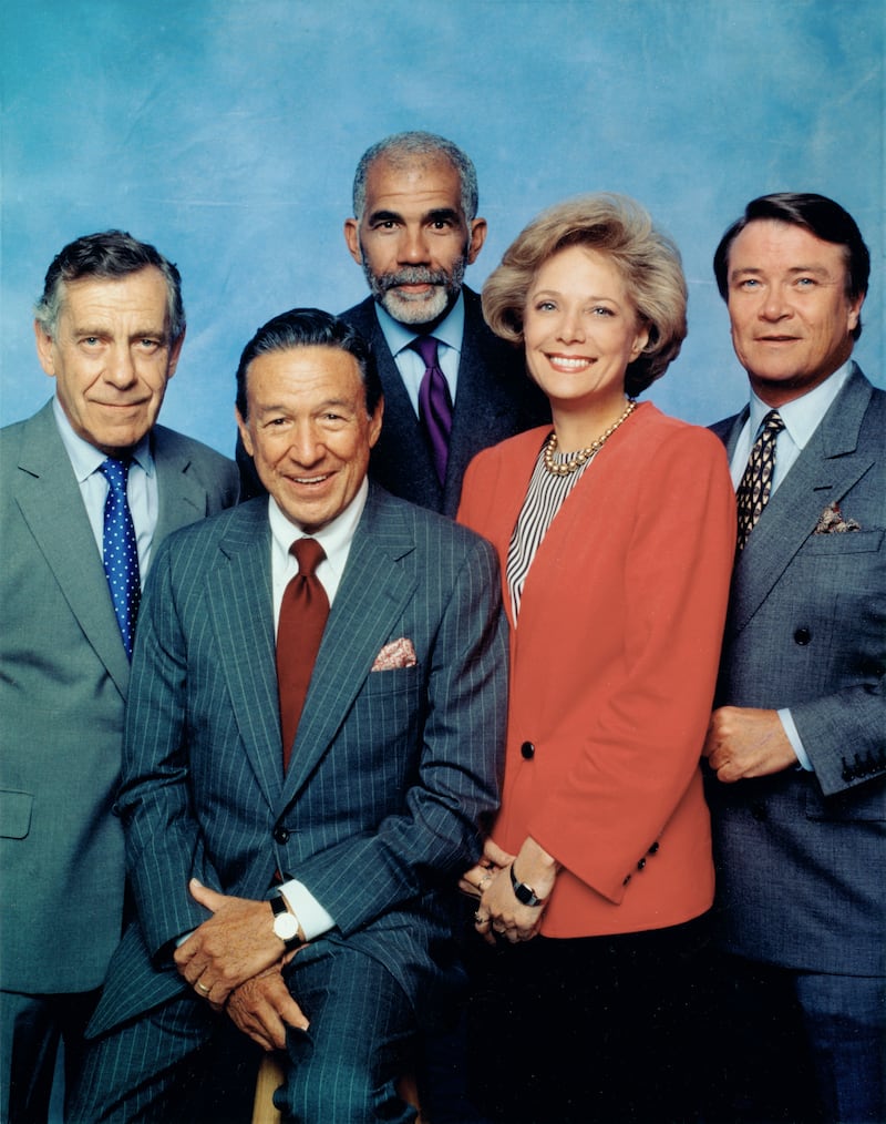 60 MINUTES. Left to right, Morley Safer, Mike Wallace, Ed Bradley, Lesley Stahl, and Steve Kroft. Image dated August 22, 1991.