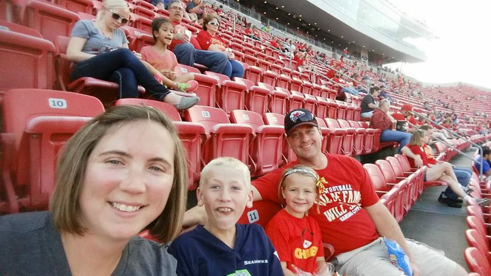 180325-iowa-family-gas-mexico-cheat_a5kzdl