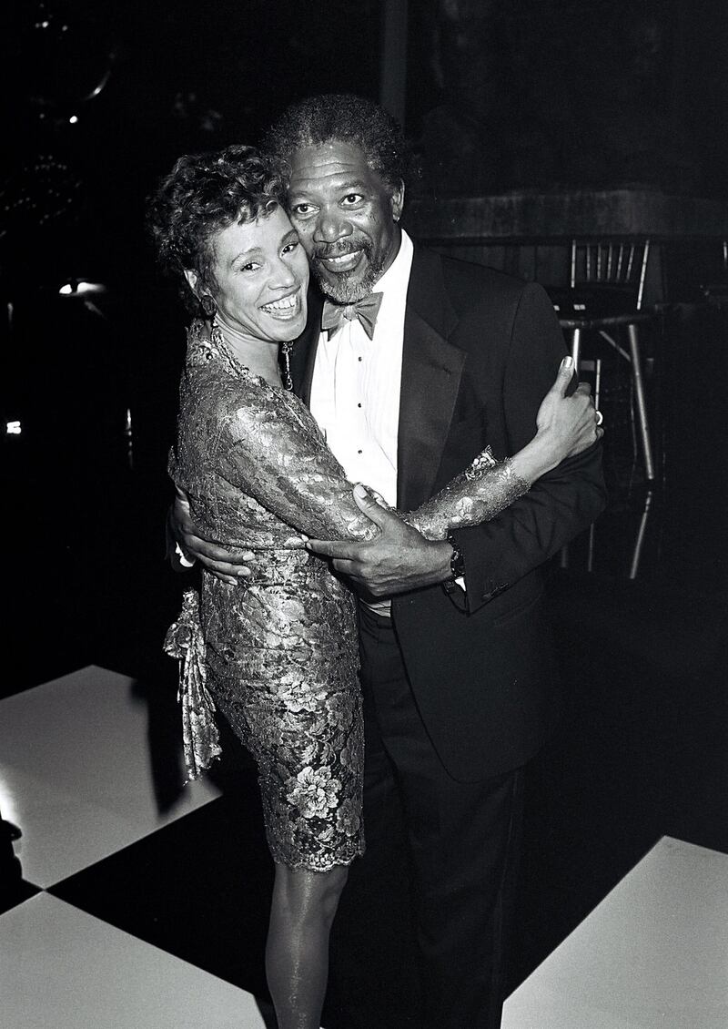 galleries/2016/02/27/inside-the-oscars-glitziest-parties/160226-oscars-party-gal-10_toz1xt