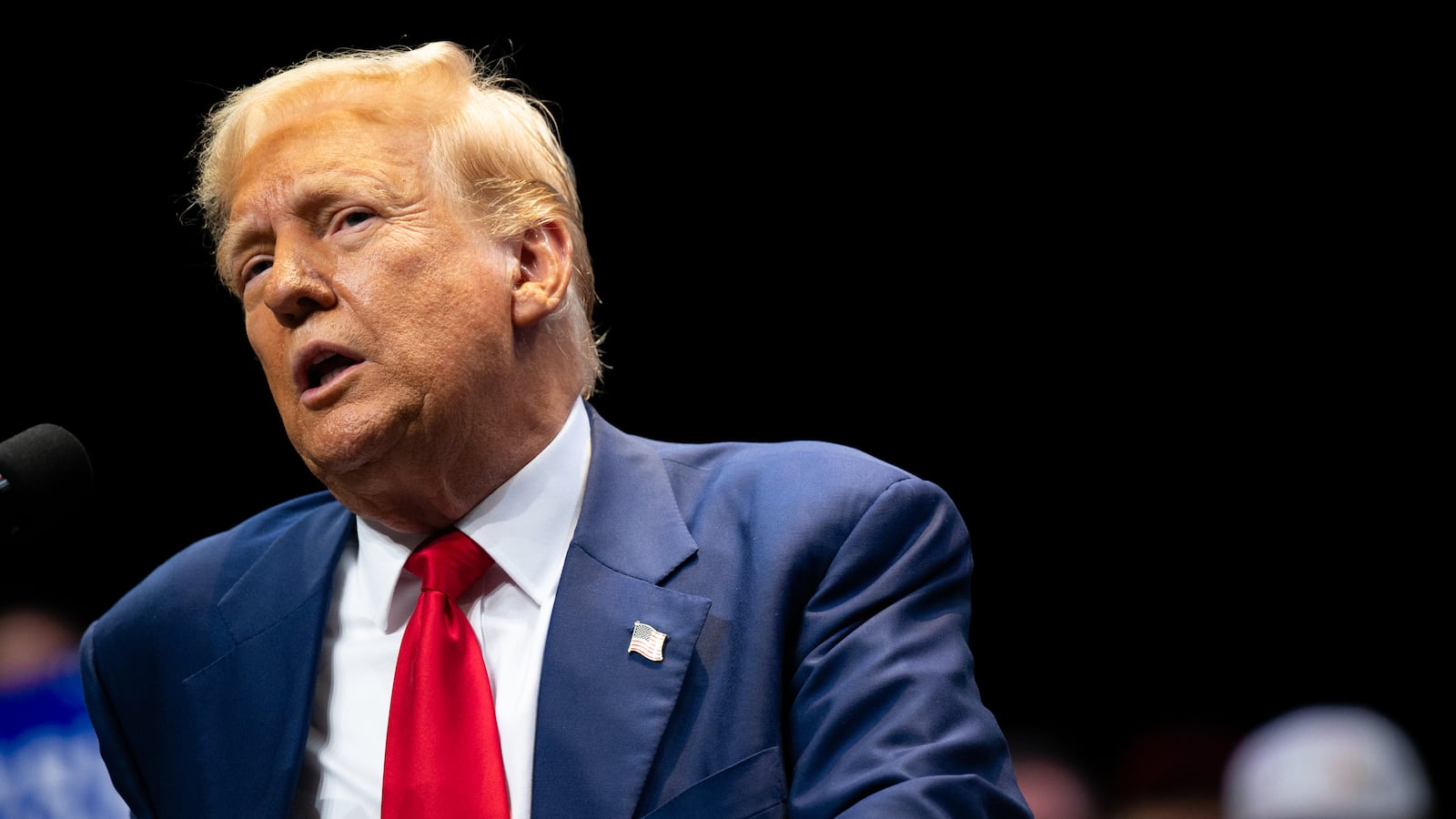 Donald Trump was briefed by intelligence officials about threats from Iran, his campaign said.