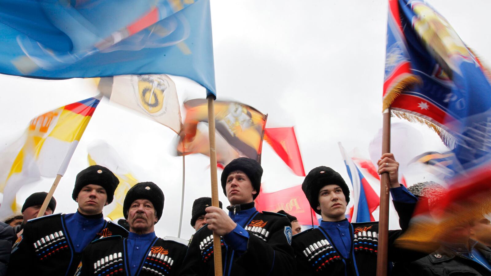 articles/2014/03/19/three-questions-for-ukraine-hawks/140318-tomasky-ukraine_l3nzvt