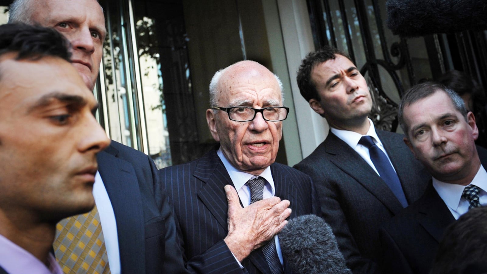 articles/2011/07/18/rupert-murdoch-scandal-questions-for-parliament-hearing/murdoch-parliment-Robertson_krae4y