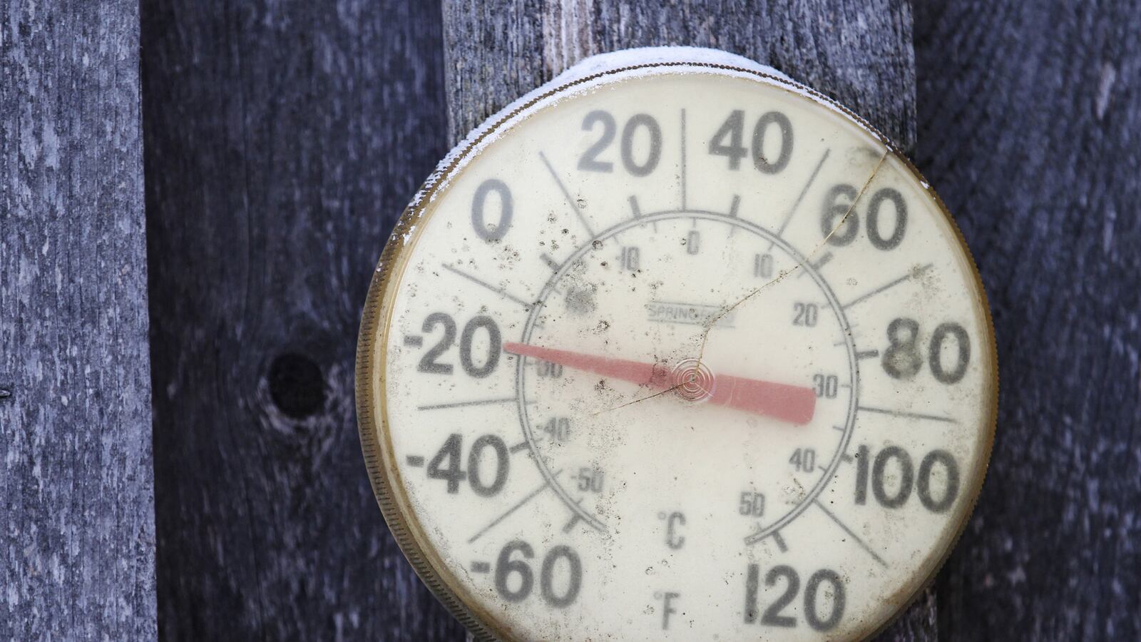 cheats/2014/11/18/heavy-snow-blinds-great-lakes-region/141118-cold-cheat_uqzeeg