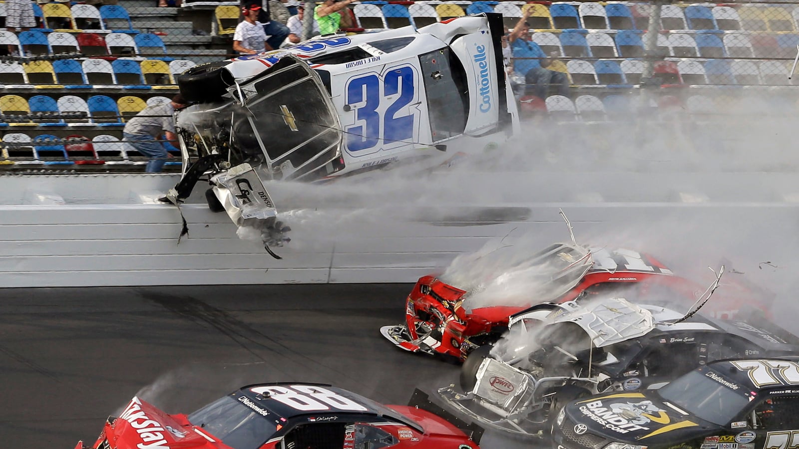 cheats/2013/02/23/nationwide-race-ends-in-catastrophe/130223-nationwide-wreck-injured-cheat_hhksvq