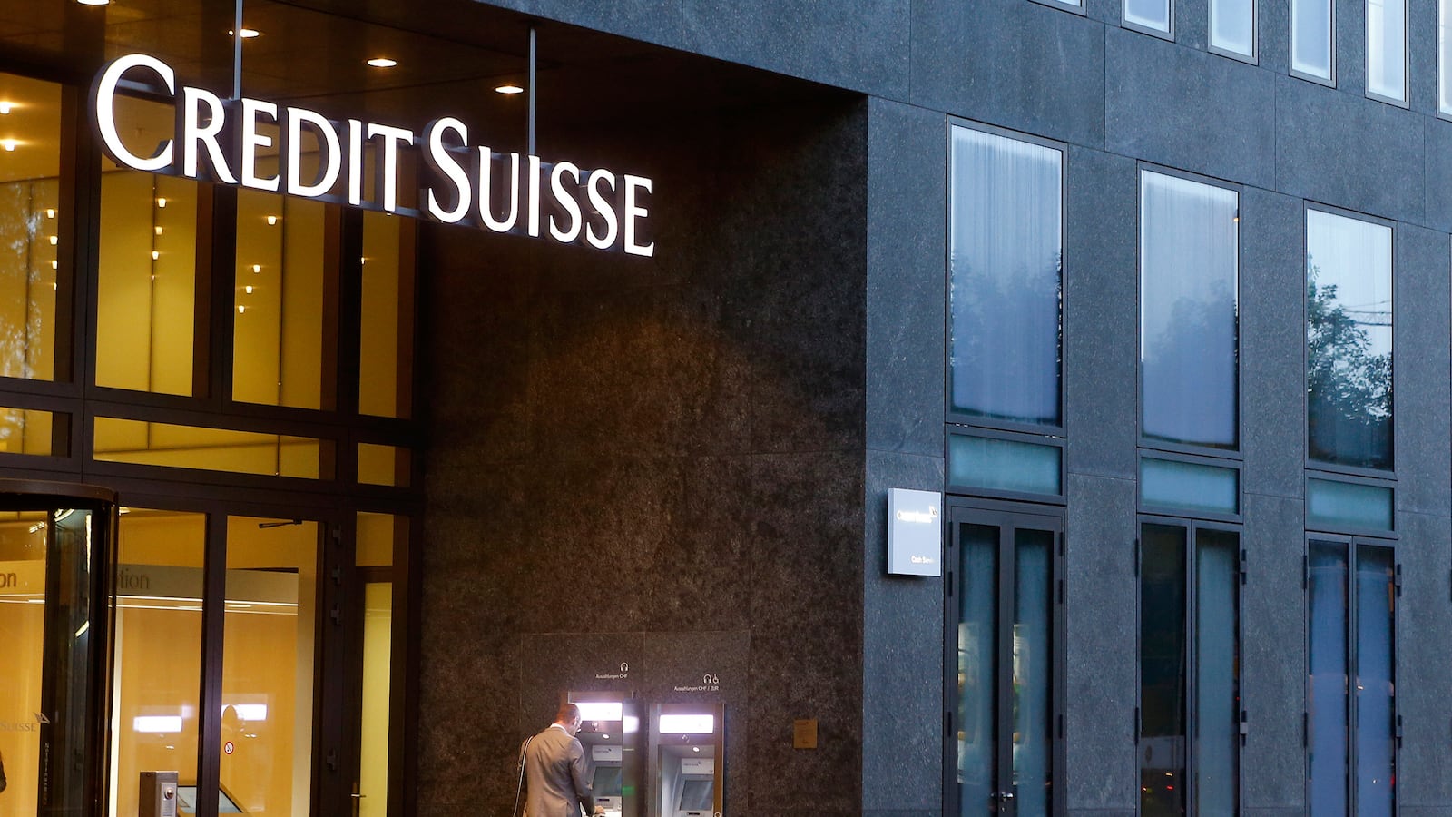 cheats/2014/04/30/u-s-charging-credit-suisse-bnp-paribas/140430-credit-suisse-cheat_ykzczh
