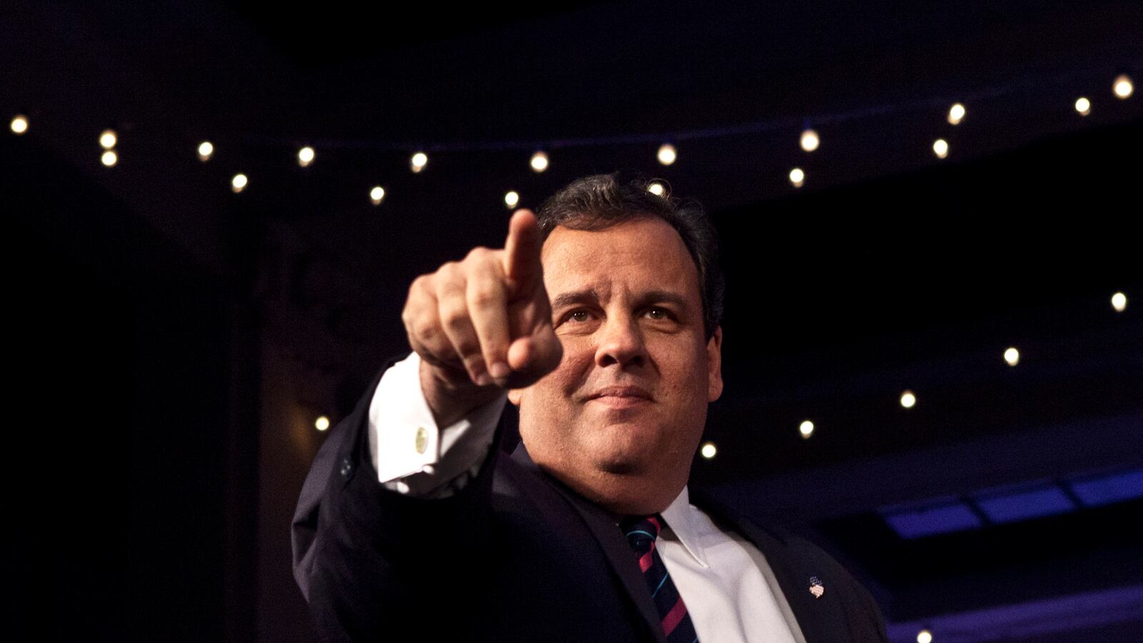 articles/2013/11/18/how-chris-christie-can-win-in-2016/131117-green-christie_lhtnyj