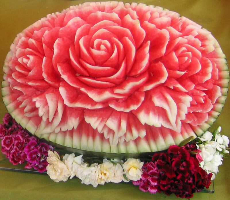 galleries/2012/07/08/9-amazing-watermelon-sculptures-photos/watermelon-carvings-5_qidk59