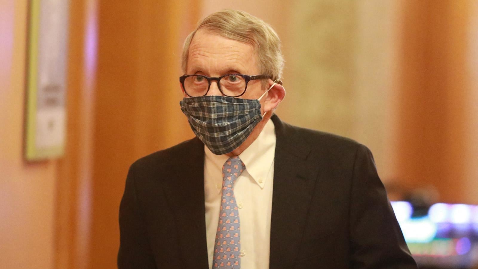 2020-04-16T000000Z_1503919802_MT1ABCPR000QQ2D36_RTRMADP_3_ABACA-PRESS_c3uxy7