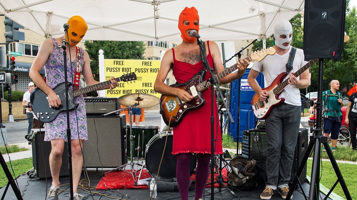articles/2012/08/13/amnesty-international-s-pussy-riot-concert-balaclavas-and-punk-rockers/pussy-riot-fashion-givhan-teaser_zdsx0l