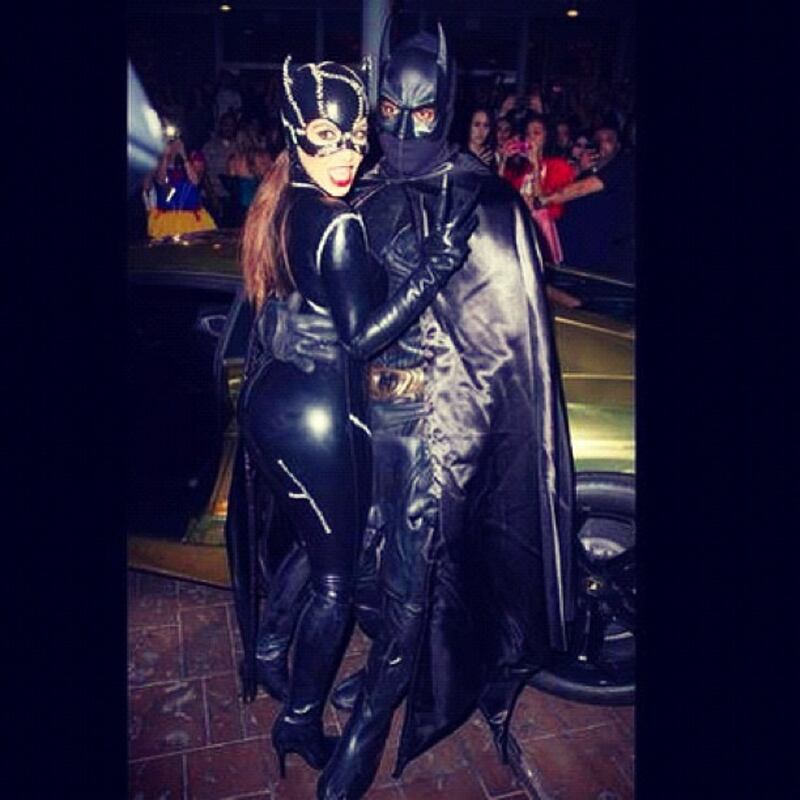 galleries/2012/11/02/lady-gaga-kim-kardashian-more-fashion-instagrams/kim_c5ctug