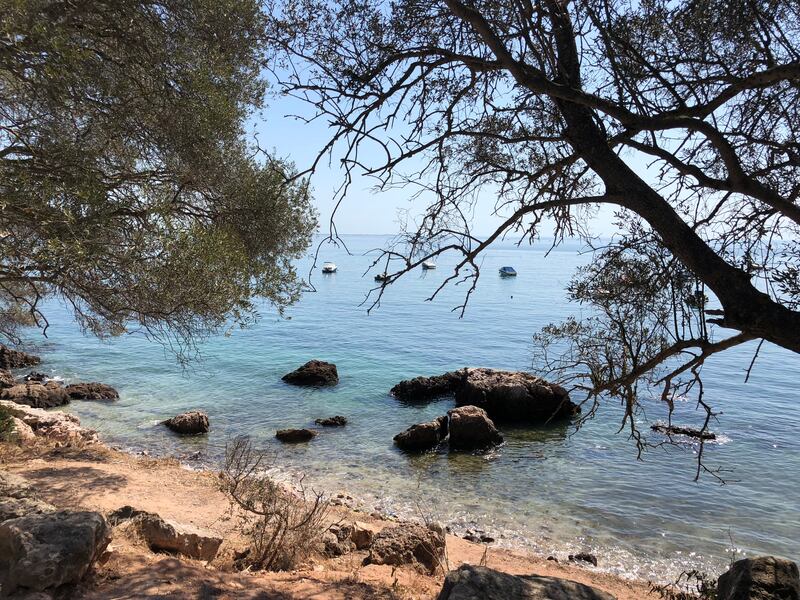 191025-foreman-portugal-beaches-embed1_x6xs3n