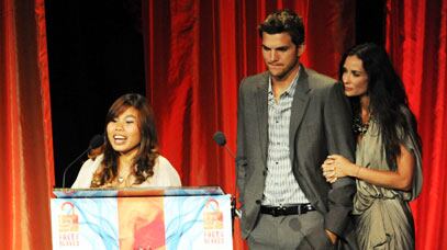 galleries/2009/10/15/escaping-sexual-slavery/freedom-awards---vann_micdhl