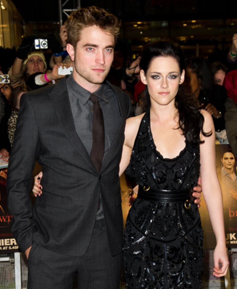 galleries/2012/08/28/summer-of-breakups-kristen-stewart-tom-cruise-more-photos/no-love-robert-pattinson-kristen-stewart_dsgtay