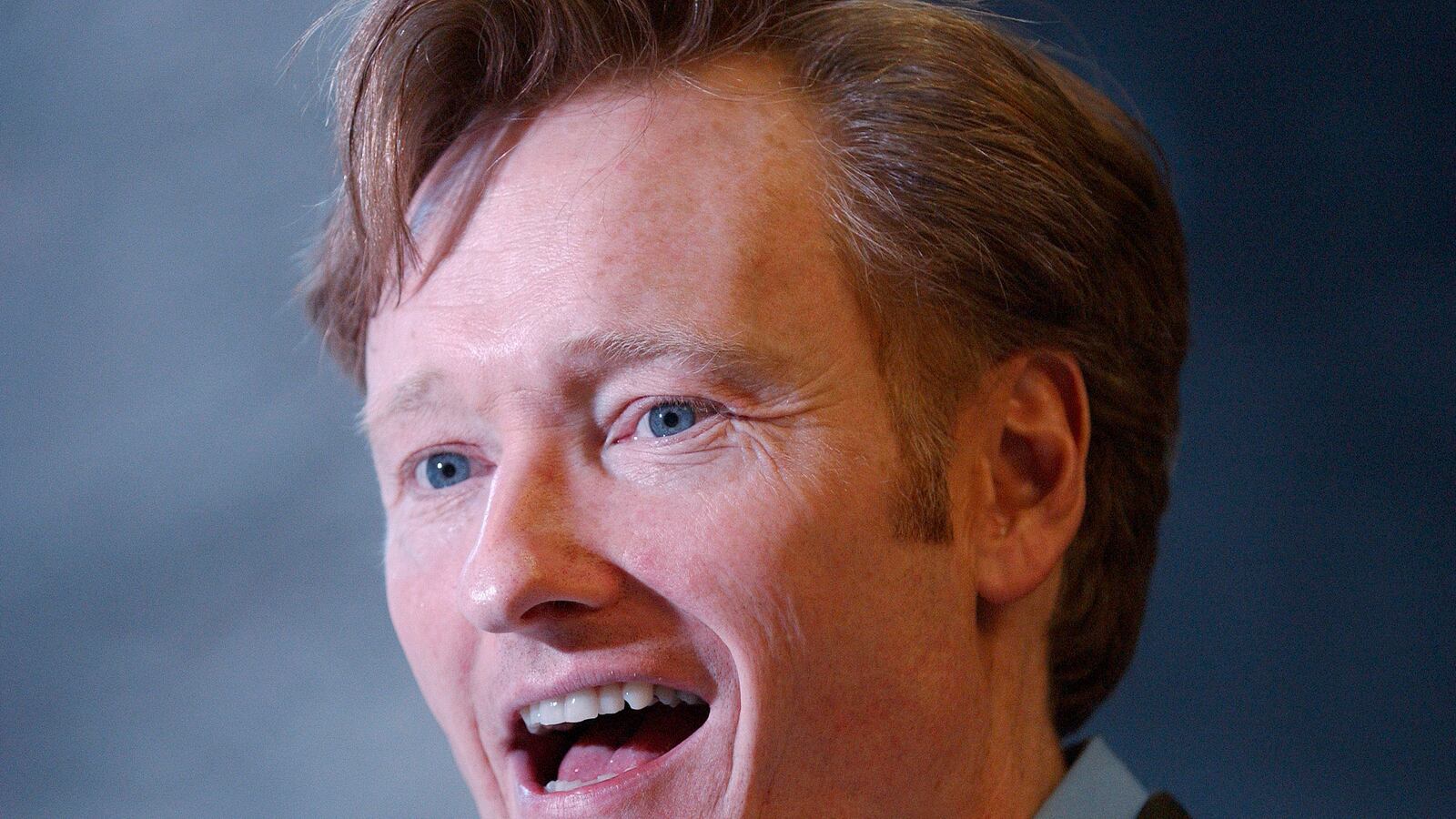 cheats/2013/02/20/conan-o-brien-to-host-correspondents-dinner/130220-conan-obrien-obama-cheat_bqec8j