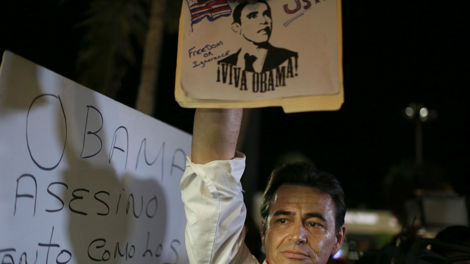 cheats/2014/12/23/cuba-open-to-discussion-except-asylum/121418-us-cuba-cheat_lao4kt