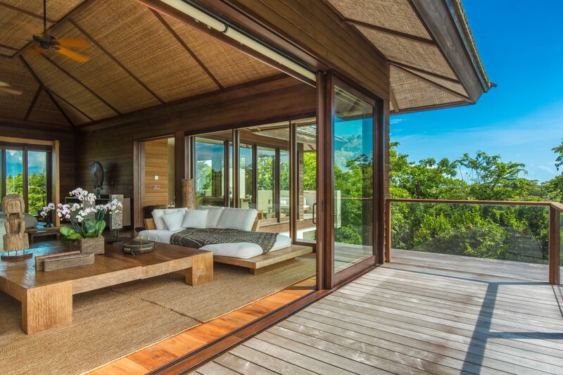 galleries/2014/11/29/omg-i-want-this-house-parrot-cay-turks-and-caicos-photos/141125-parrot-17_so8r51