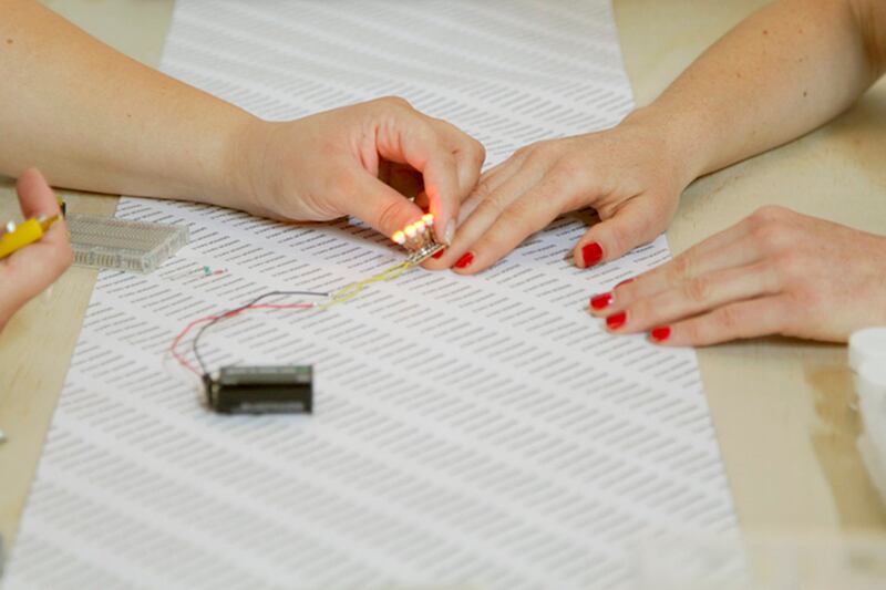 articles/2014/06/04/nail-polish-is-the-next-wearable-tech/140530-tech-nails-lopatto-embed2_mcsmxm