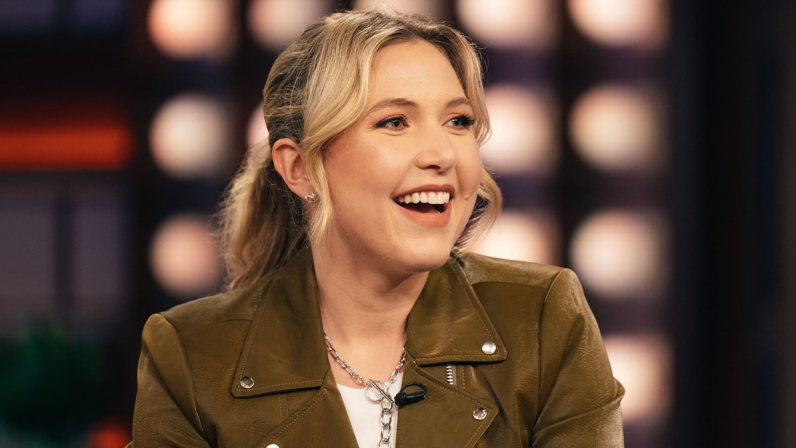 Taylor Tomlinson smiles