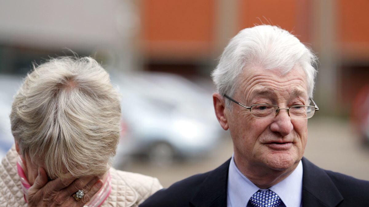 cheats/2012/02/24/brit-businessman-extradited-to-u-s/christopher-tappin-extradited-to-united-states-cheat_oek1is