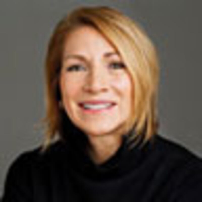 articles/2010/03/08/women-in-the-world-speakers/author-photo---marie-brenner-1_mnhygb