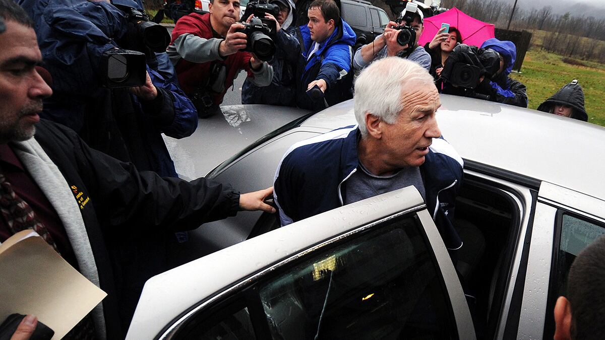 cheats/2011/12/08/sandusky-accuser-i-screamed-for-help/sandusky-arrested-cheat_h5lu1k