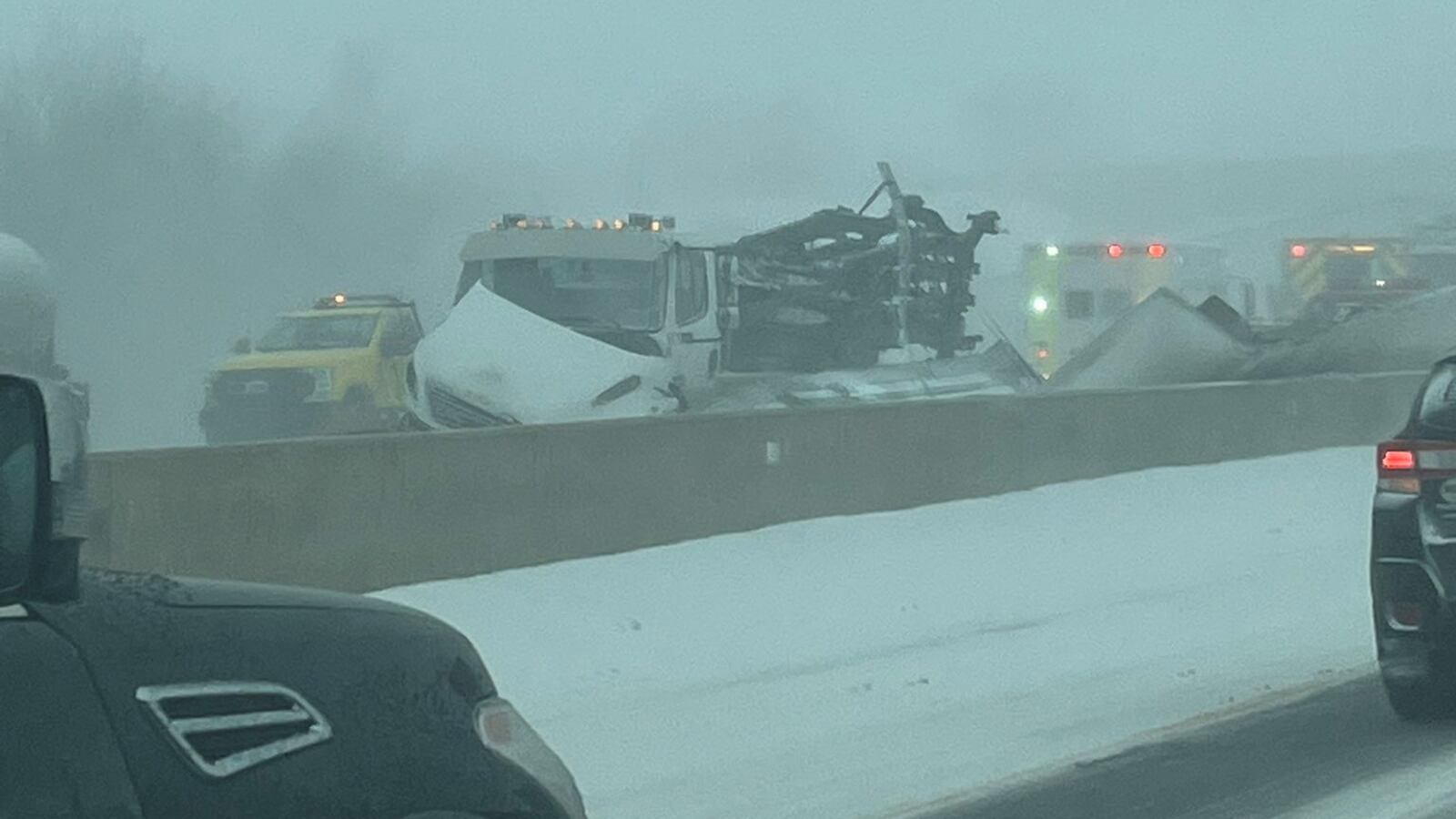 2022-12-23T215511Z_341642233_RC2XBY92JYSC_RTRMADP_3_USA-WEATHER-OHIO_mosyl1