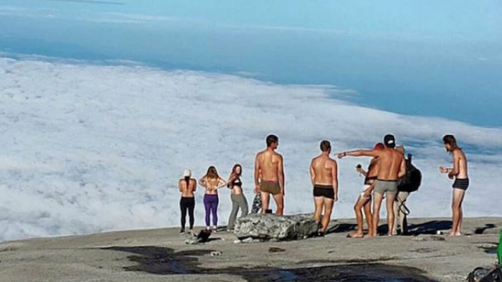 articles/2015/06/11/did-gods-upset-by-bare-breasts-make-an-earthquake-erupt/150611-crocker-nude-tease_xgqza6